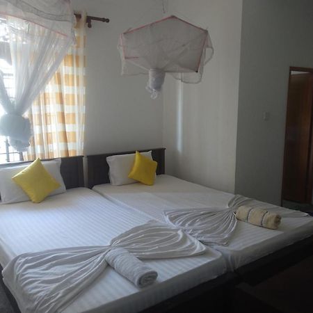 Wh Beach Resort Weligama Esterno foto
