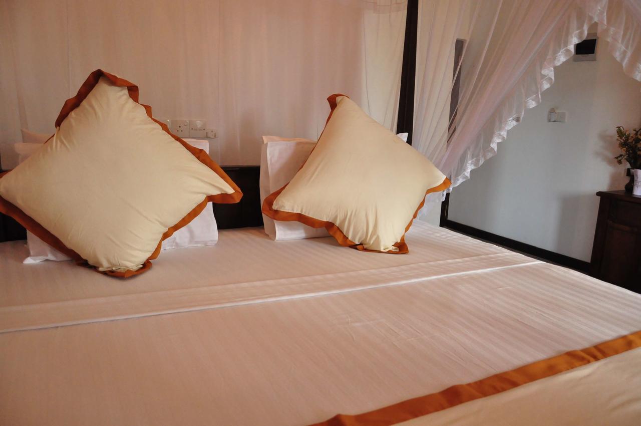 Wh Beach Resort Weligama Esterno foto