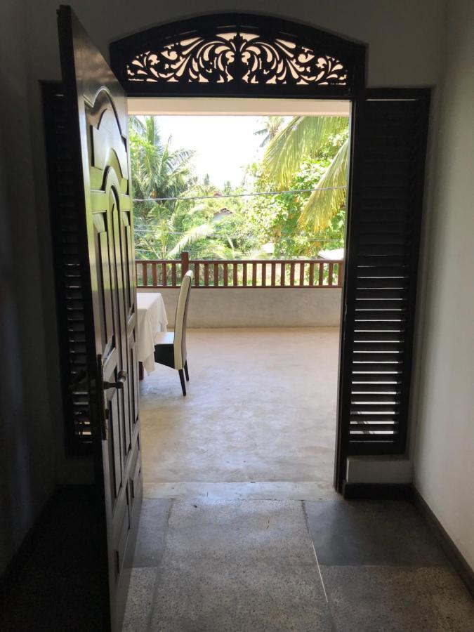 Wh Beach Resort Weligama Esterno foto
