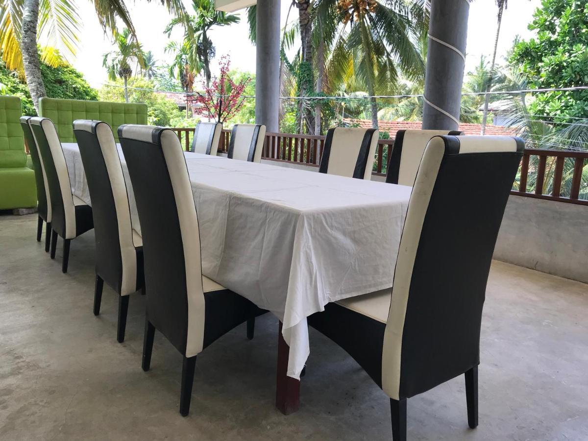 Wh Beach Resort Weligama Esterno foto