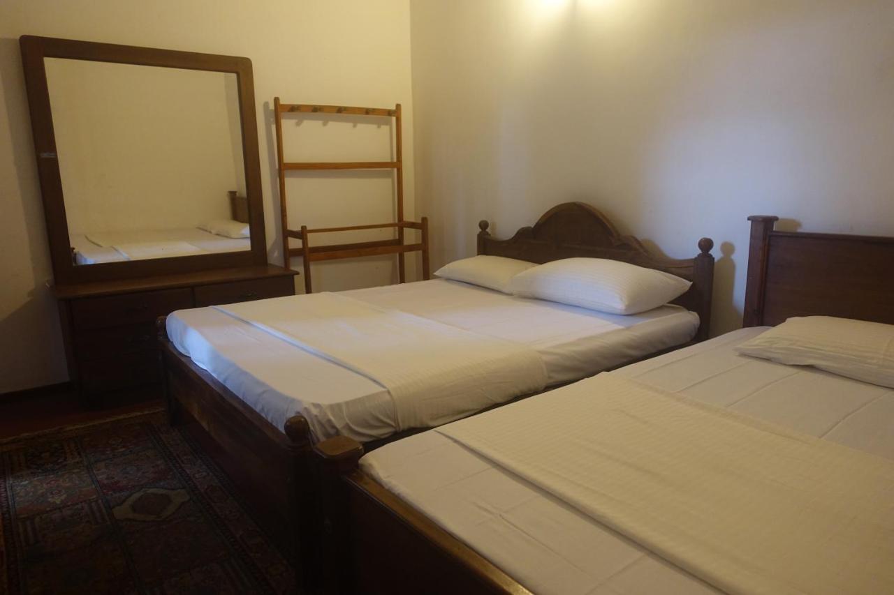 Wh Beach Resort Weligama Esterno foto