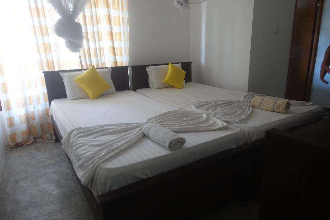 Wh Beach Resort Weligama Esterno foto