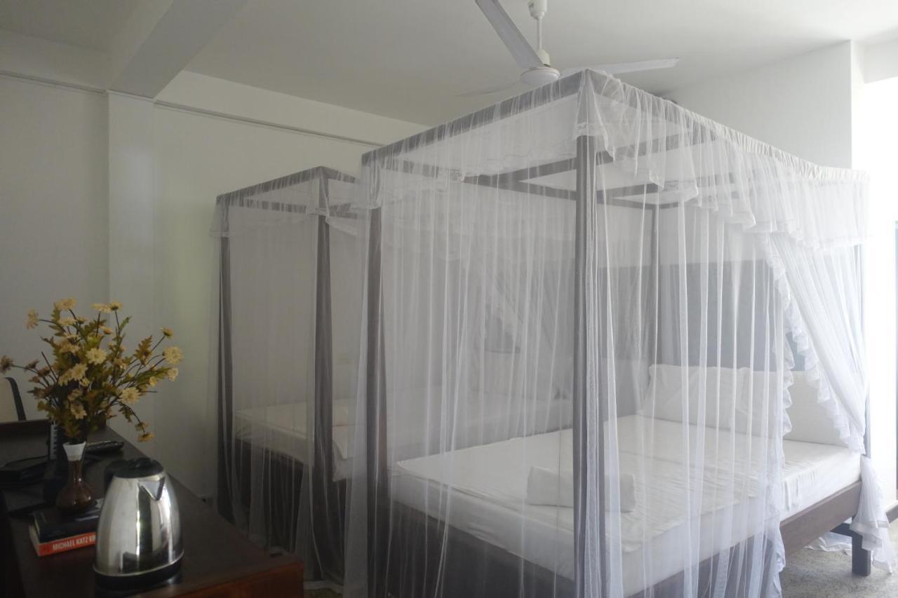 Wh Beach Resort Weligama Esterno foto